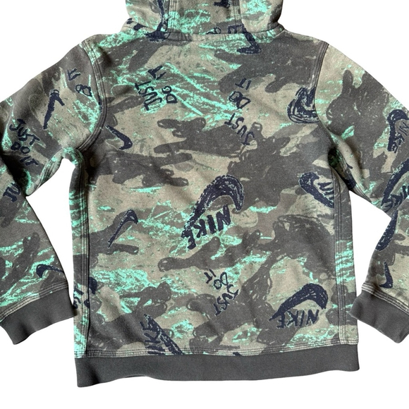 Nike Kids Hoodie - Camo Green and Black Camo Size M Activewear Athleisure - Picture 13 of 13
